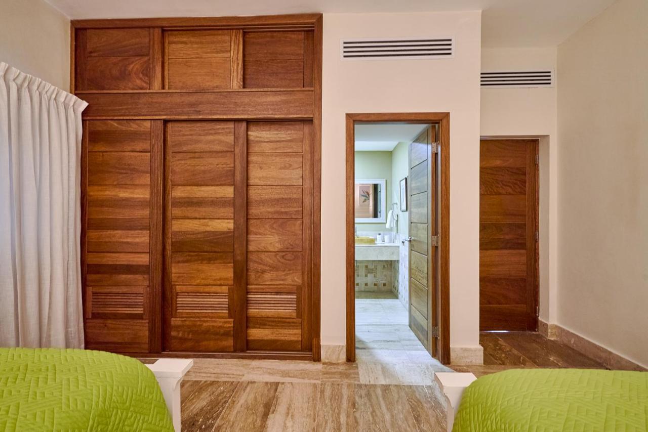 Costa Atlantica Punta Cana - Beach Vacation Condos Dış mekan fotoğraf