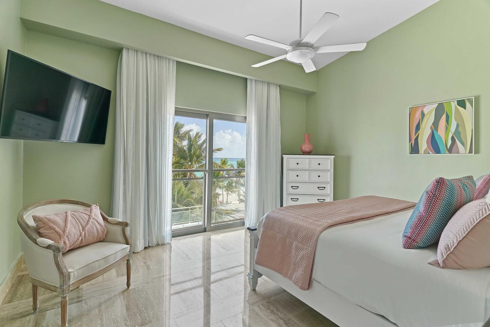 Costa Atlantica Punta Cana - Beach Vacation Condos Dış mekan fotoğraf