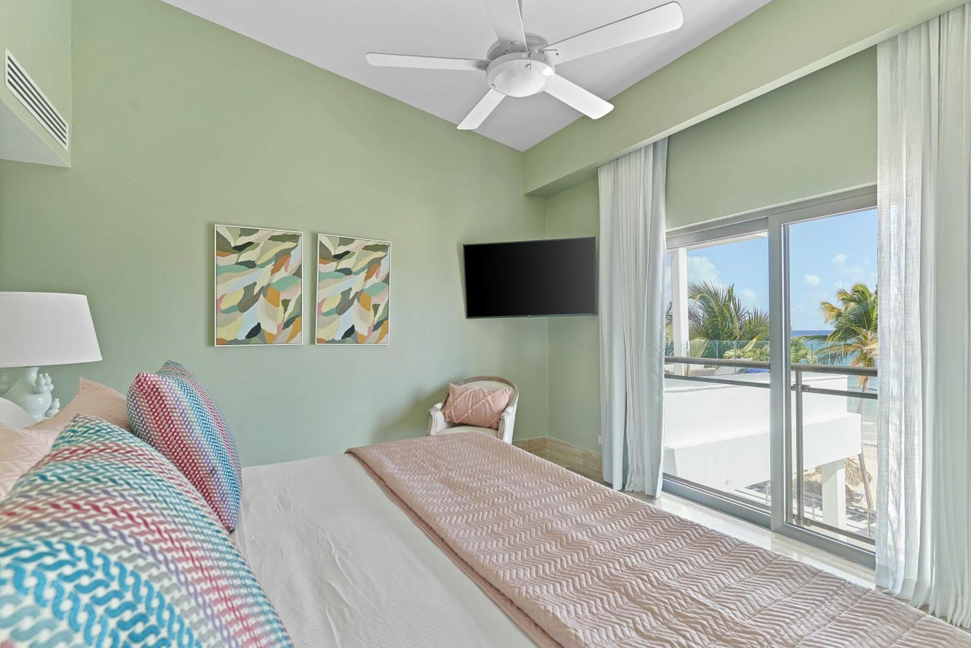 Costa Atlantica Punta Cana - Beach Vacation Condos Dış mekan fotoğraf